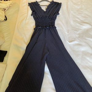 Max Studio Navy Pant-suit. Only worn once!